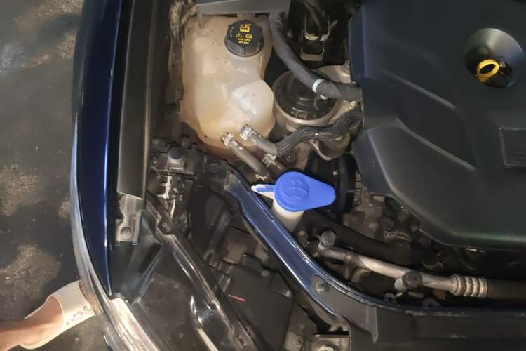 Used Ford Mondeo 2018 EcoBoost 200 Stylish Model Engine Bay Right