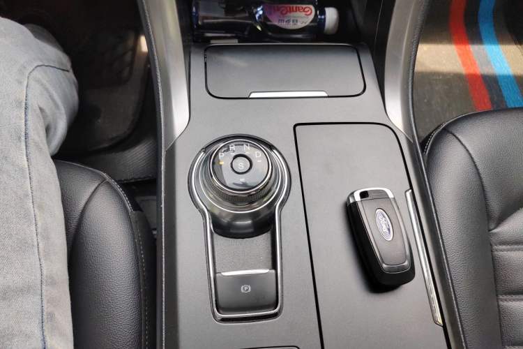 Used Ford Mondeo 2018 EcoBoost 200 Smart Control Fashion Model China VI Standard Gear Lever