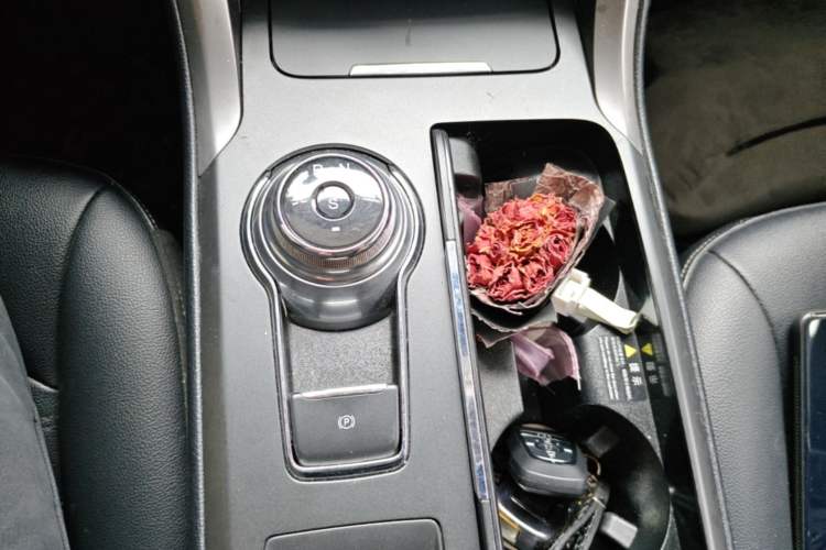 Used Ford Mondeo 2018 EcoBoost 180 Smart Control Fashion Model China V Standard Gear Lever