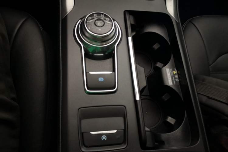 Used Ford Mondeo 2018 EcoBoost 180 Fashion Edition Gear Lever