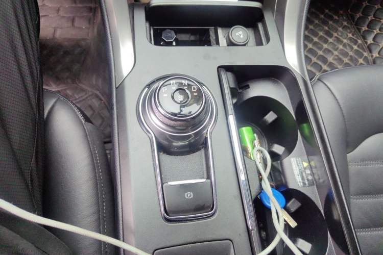 Used Ford Mondeo 2018 EcoBoost 180 Fashion Edition Gear Lever