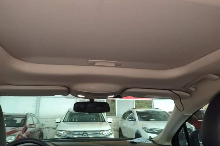 Used Ford Mondeo 2018 EcoBoost 180 Smart Control Fashion Model China VI Standard Headliner