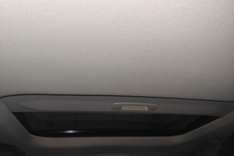 Used Ford Mondeo 2018 EcoBoost 180 SmartControl Luxury Model China VI Standard Headliner