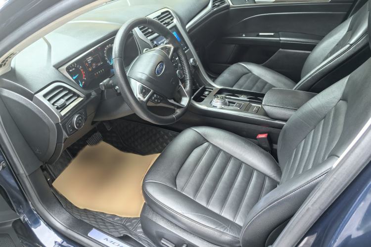 Used Ford Mondeo 2018 EcoBoost 180 Fashion Edition Interior 2