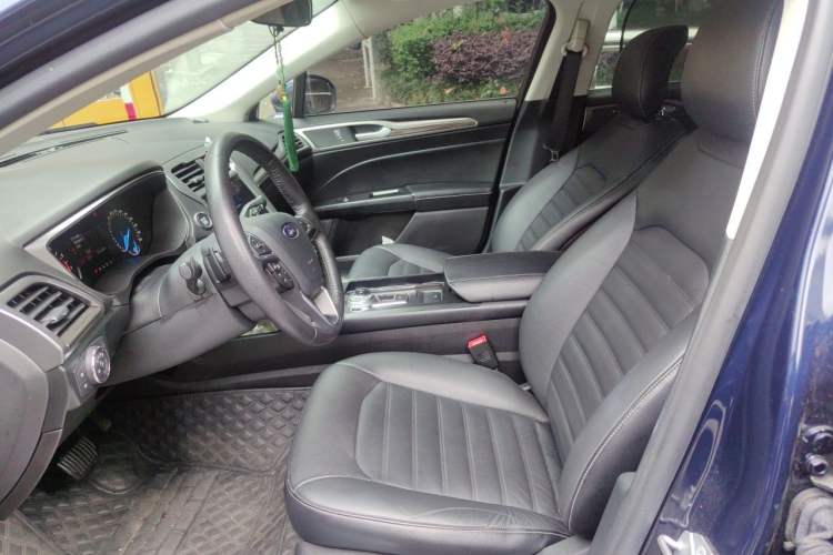 Used Ford Mondeo 2018 EcoBoost 180 Fashion Edition Left Front Seat