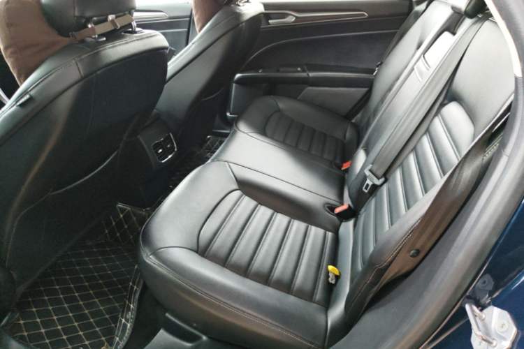 Used Ford Mondeo 2018 EcoBoost 180 Smart Control Fashion Model China V Standard Left Rear Seat