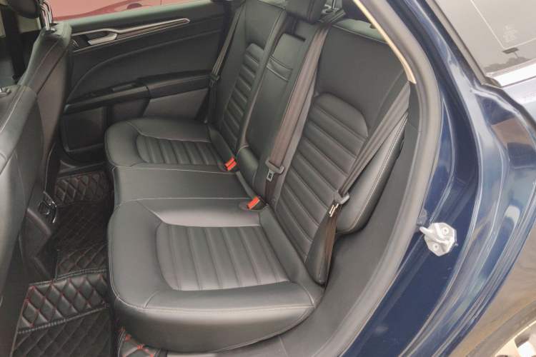 Used Ford Mondeo 2018 EcoBoost 180 Smart Control Fashion Model China V Standard Left Rear Seat