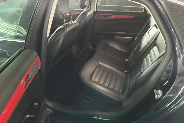 Used Ford Mondeo 2018 EcoBoost 180 Smart Control Fashion Model China V Standard Left Rear Seat