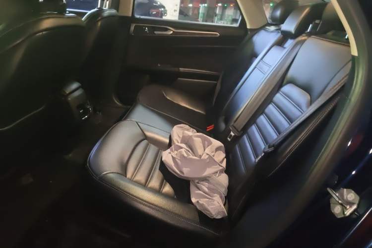 Used Ford Mondeo 2018 EcoBoost 200 Stylish Model Left Rear Seat