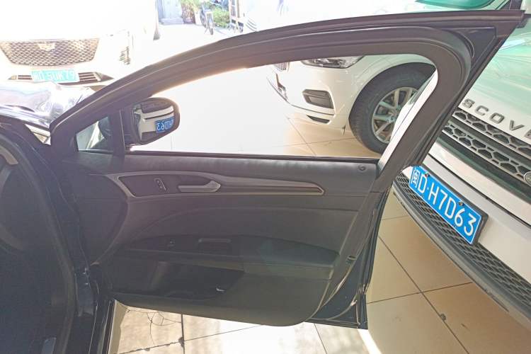 Used Ford Mondeo 2018 EcoBoost 180 Smart Control Fashion Model China VI Standard Right Front Door Interior