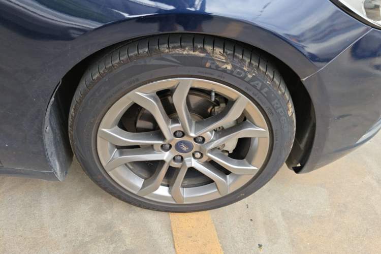 Used Ford Mondeo 2018 EcoBoost 180 Smart Control Fashion Model China V Standard Right Front Wheel Hub