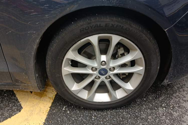 Used Ford Mondeo 2018 EcoBoost 180 Smart Control Fashion Model China V Standard Right Front Wheel Hub