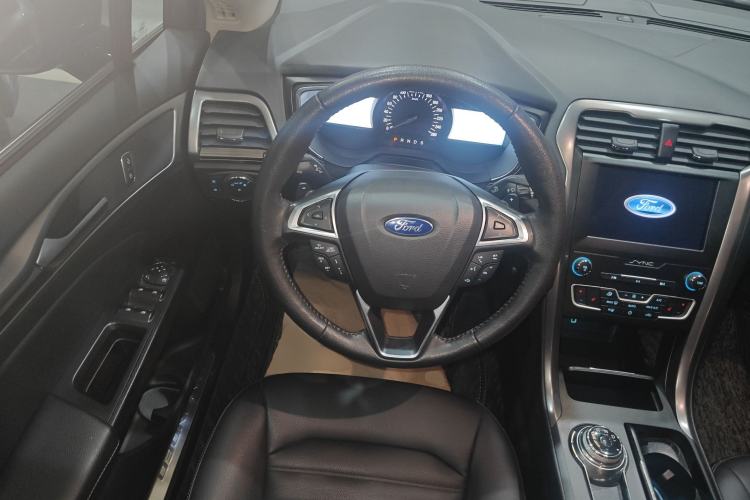 Used Ford Mondeo 2018 EcoBoost 180 SmartControl Luxury Model China VI Standard Steering Wheel