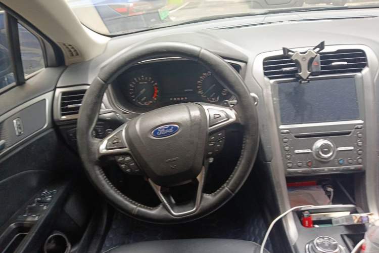 Used Ford Mondeo 2018 EcoBoost 180 Smart Control Fashion Model China V Standard Steering Wheel