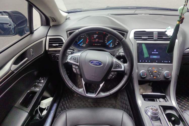 Used Ford Mondeo 2018 EcoBoost 180 Fashion Edition Steering Wheel