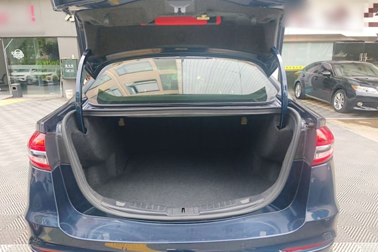 Used Ford Mondeo 2018 EcoBoost 180 Smart Control Fashion Model China V Standard Trunk