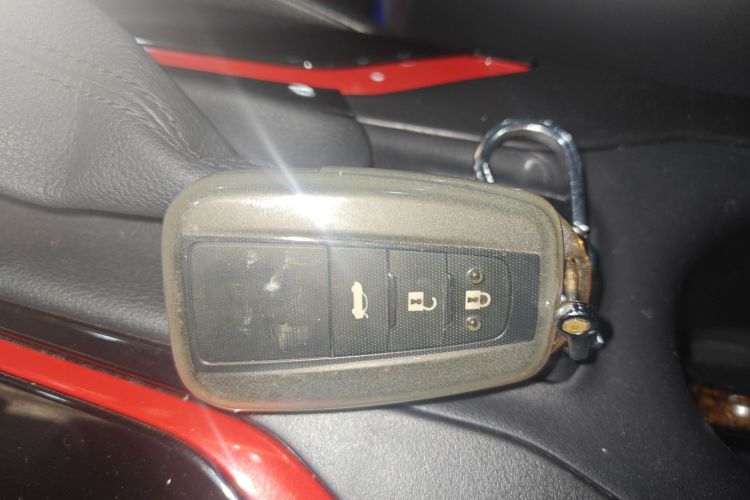 Used Ford Mondeo 2018 EcoBoost 180 SmartControl Luxury Model China VI Standard Vehicle Key