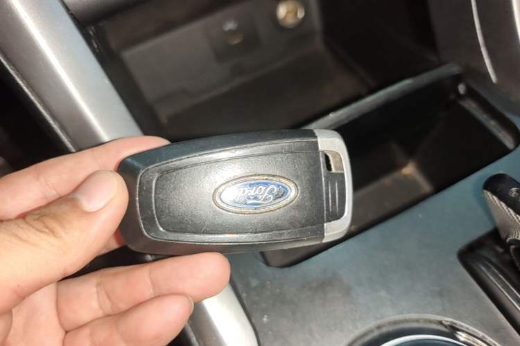 Used Ford Mondeo 2018 EcoBoost 180 Smart Control Fashion Model China V Standard Vehicle Key