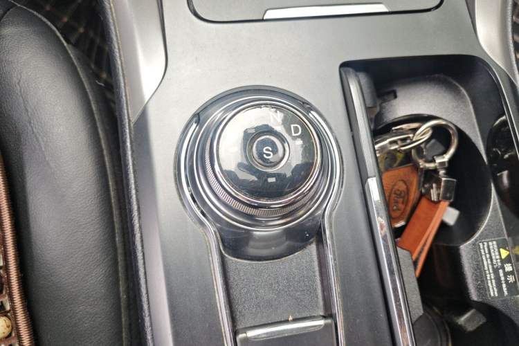 Used Ford Mondeo 2018 EcoBoost 200 Stylish Model Gear Lever