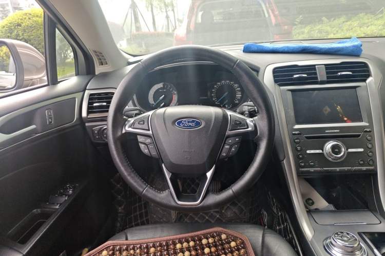 Used Ford Mondeo 2018 EcoBoost 200 Stylish Model Steering Wheel