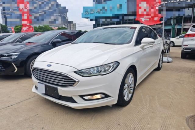 Ojetý Ford Mondeo 2018 EcoBoost 180 Fashion Edition