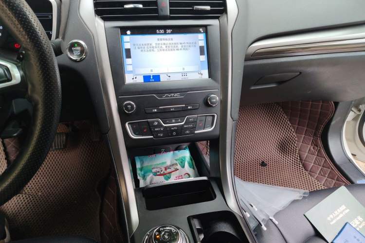 Used Ford Mondeo 2018 EcoBoost 200 Smart Control Fashion Model China V Standard Audio And AC Panel