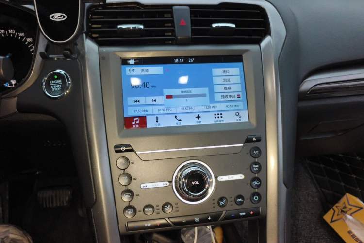 Used Ford Mondeo 2018 EcoBoost 180 Smart Control Fashion Model China VI Standard Audio And AC Panel