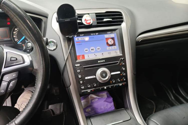 Used Ford Mondeo 2018 EcoBoost 180 Fashion Edition Audio And AC Panel