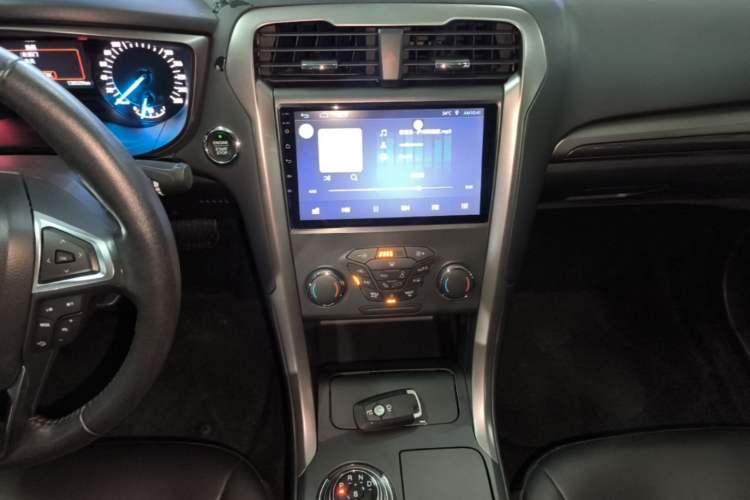 Used Ford Mondeo 2018 EcoBoost 200 Smart Control Fashion Model China V Standard Audio And AC Panel