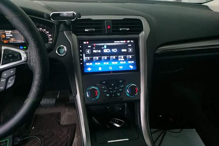 Used Ford Mondeo 2018 EcoBoost 180 Smart Control Fashion Model China V Standard Audio And AC Panel
