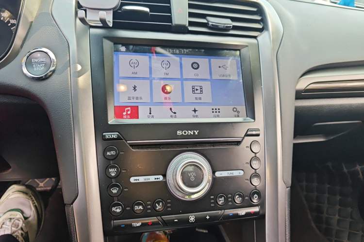 Used Ford Mondeo 2018 EcoBoost 200 Smart Control Fashion Model China V Standard Audio And AC Panel