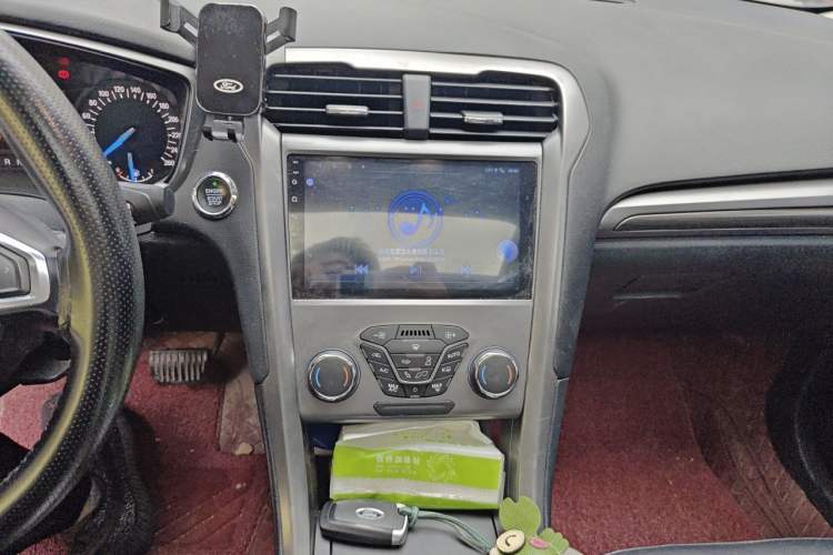 Used Ford Mondeo 2018 EcoBoost 180 Smart Control Fashion Model China V Standard Audio And AC Panel