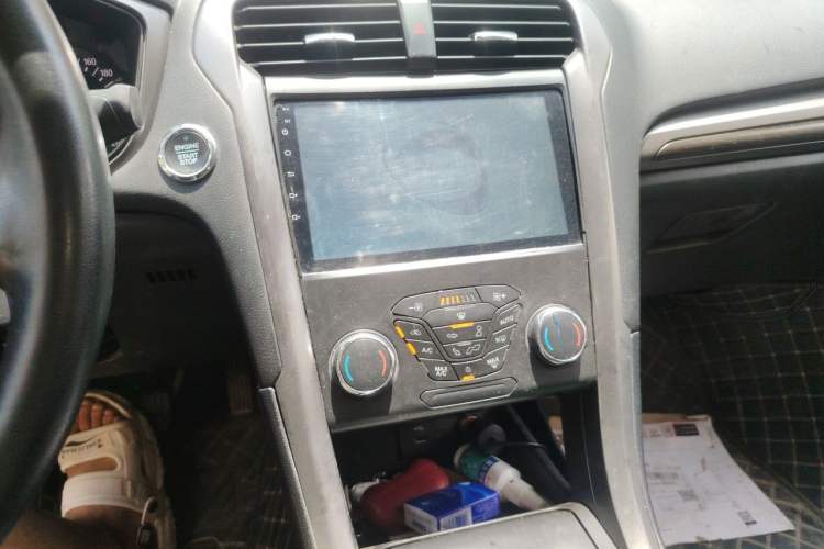 Used Ford Mondeo 2018 EcoBoost 180 Fashion Edition Audio And AC Panel
