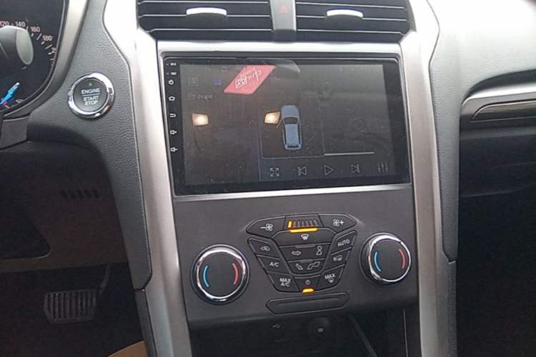 Used Ford Mondeo 2018 EcoBoost 180 Fashion Edition Audio And AC Panel