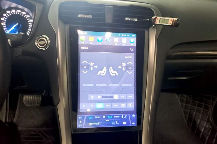 Used Ford Mondeo 2018 EcoBoost 180 Smart Control Fashion Model China VI Standard Audio And AC Panel
