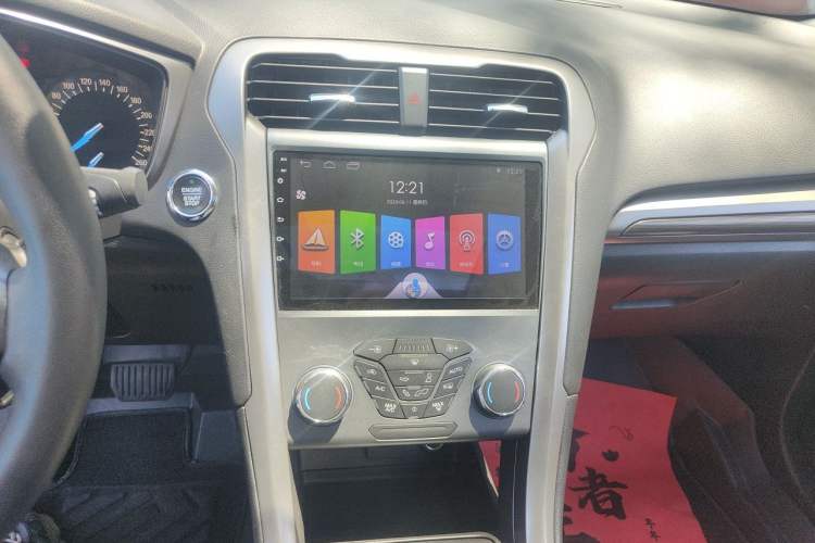 Used Ford Mondeo 2018 EcoBoost 180 Smart Control Fashion Model China V Standard Audio And AC Panel