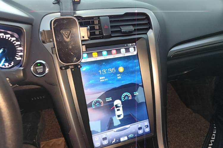Used Ford Mondeo 2018 EcoBoost 200 Smart Control Fashion Model China V Standard Audio And AC Panel