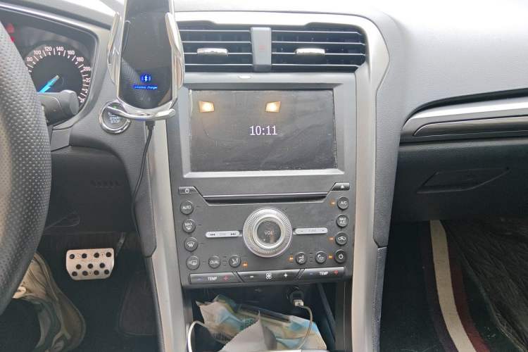 Used Ford Mondeo 2018 EcoBoost 200 Smart Control Fashion Model China V Standard Audio And AC Panel