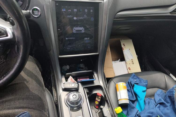 Used Ford Mondeo 2018 EcoBoost 180 Smart Control Fashion Model China VI Standard Audio And AC Panel
