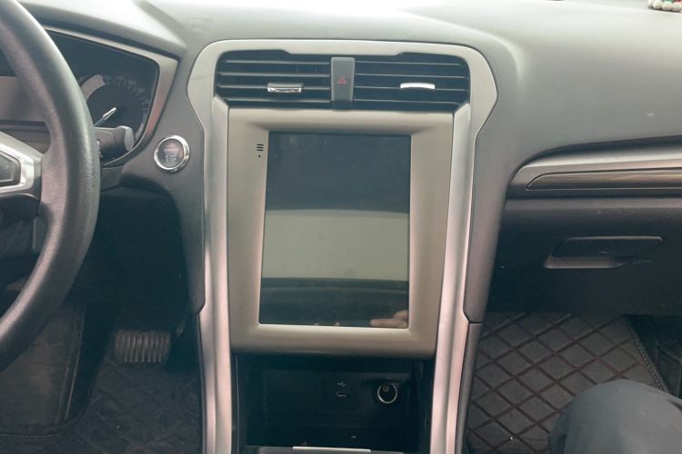 Used Ford Mondeo 2018 EcoBoost 180 Fashion Edition Audio And AC Panel