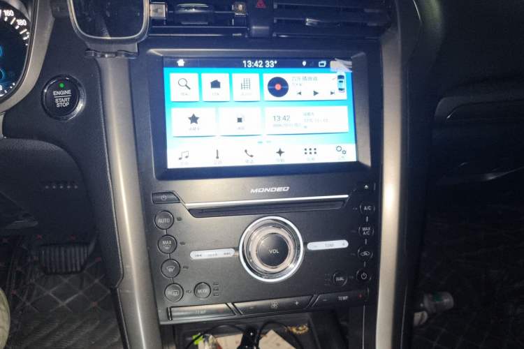 Used Ford Mondeo 2018 EcoBoost 180 Smart Control Fashion Model China V Standard Audio And AC Panel