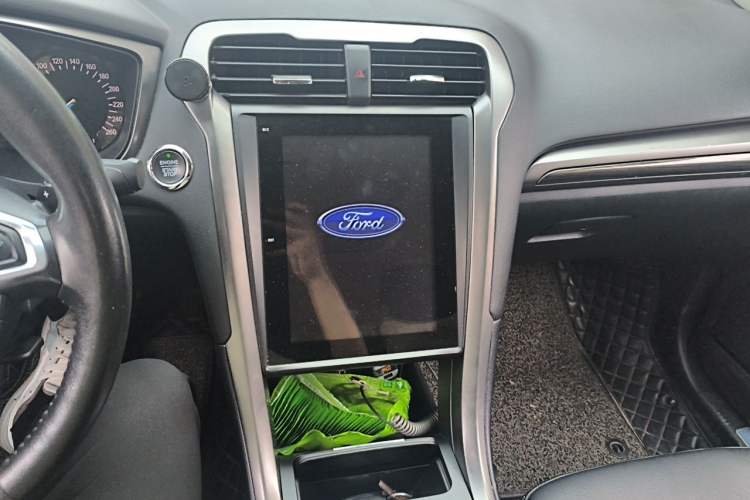 Used Ford Mondeo 2018 EcoBoost 180 Smart Control Fashion Model China V Standard Audio And AC Panel