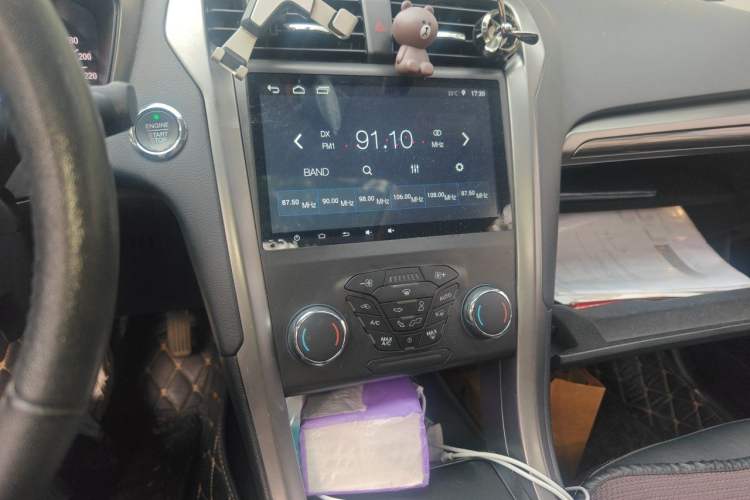 Used Ford Mondeo 2018 EcoBoost 180 Fashion Edition Audio And AC Panel