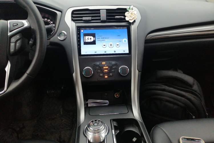 Used Ford Mondeo 2018 EcoBoost 180 Smart Control Fashion Model China V Standard Audio And AC Panel