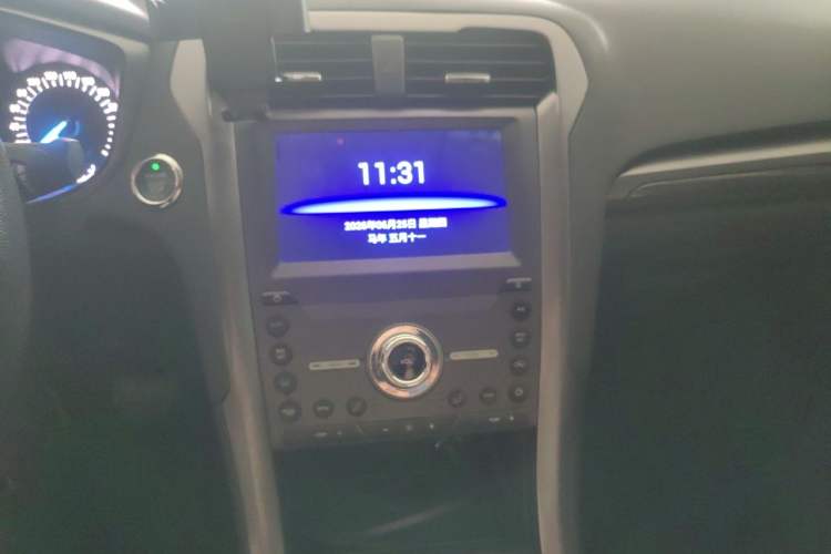 Used Ford Mondeo 2018 EcoBoost 200 Smart Control Fashion Model China V Standard Audio And AC Panel