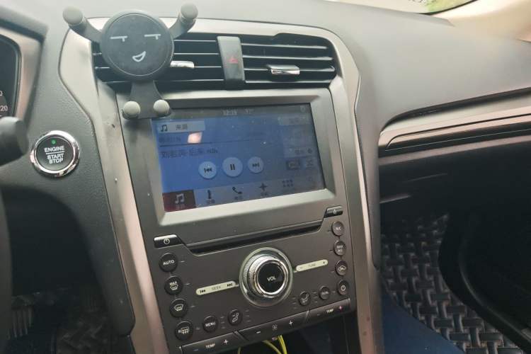 Used Ford Mondeo 2018 EcoBoost 200 Stylish Model Audio And AC Panel