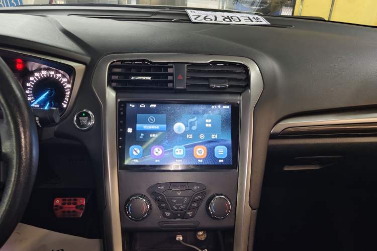 Used Ford Mondeo 2018 EcoBoost 180 Smart Control Fashion Model China V Standard Audio And AC Panel