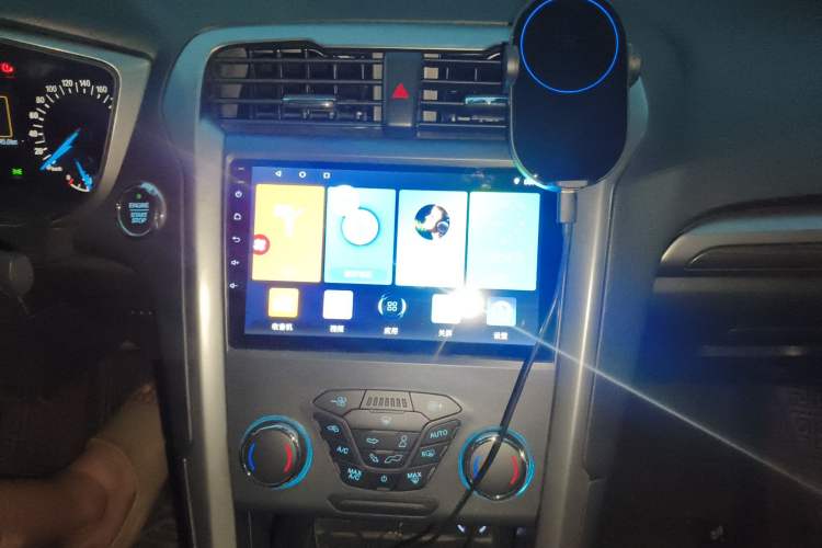 Used Ford Mondeo 2018 EcoBoost 180 Fashion Edition Audio And AC Panel