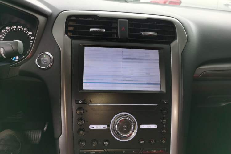 Used Ford Mondeo 2018 EcoBoost 180 Fashion Edition Audio And AC Panel