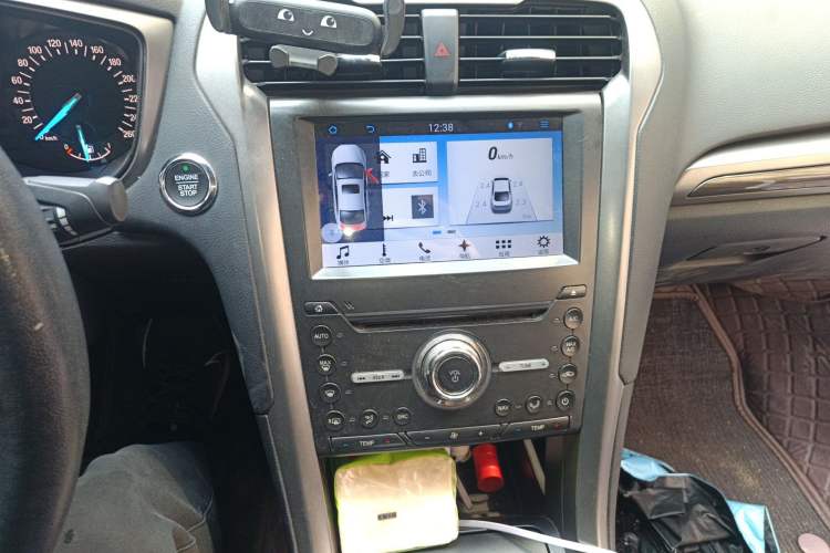 Used Ford Mondeo 2018 EcoBoost 180 Fashion Edition Audio And AC Panel